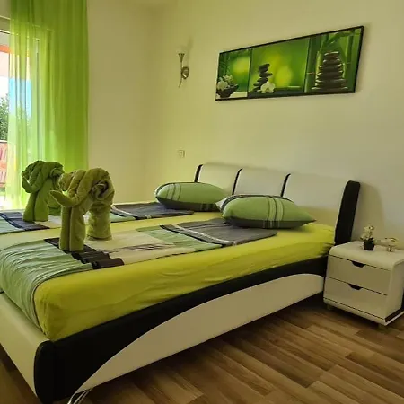 Modern Ivan With Pool And Terrace Apartment